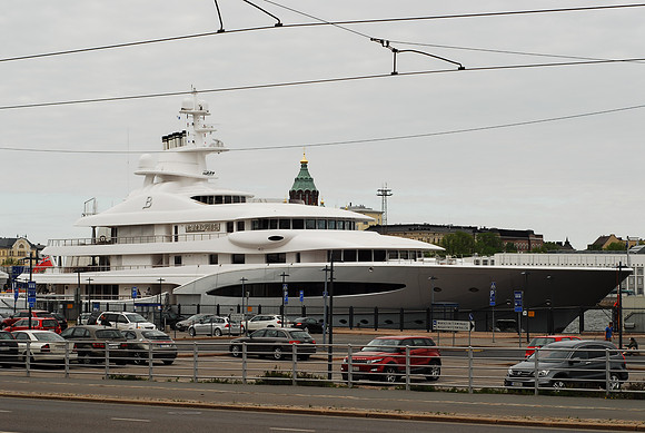 Looks like a Billionaire is visiting this week