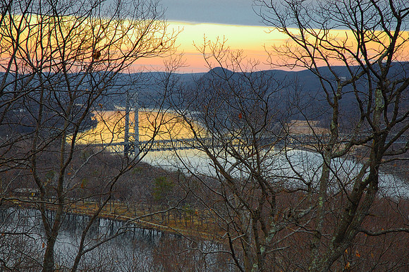 Bear Mtn Bridge at eve
