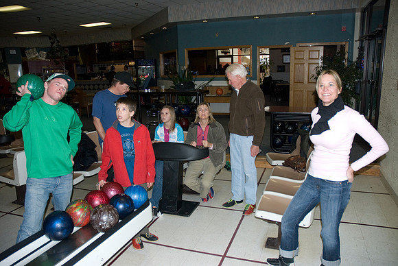 Bowlin' crew of El Jebel